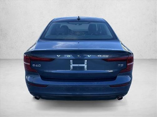 2020 Volvo S60 T5 Momentum
