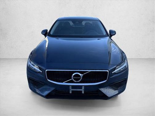 2020 Volvo S60 T5 Momentum