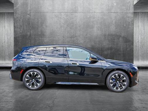 2026 BMW iX xDrive45