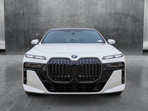 2025 BMW 760 i xDrive
