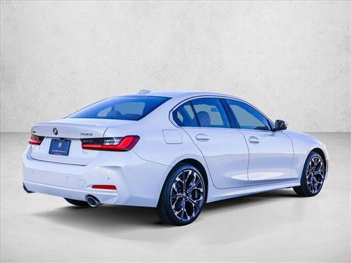 2025 BMW 330 i xDrive
