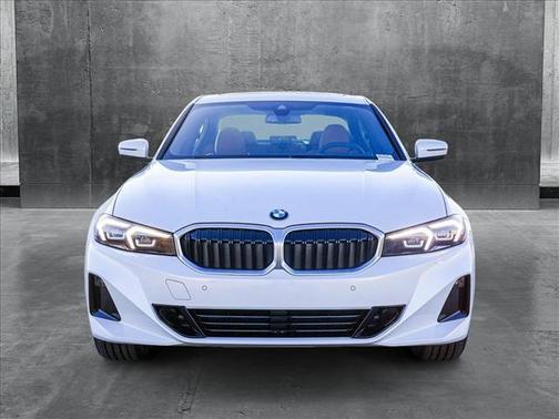 2025 BMW 330 i xDrive