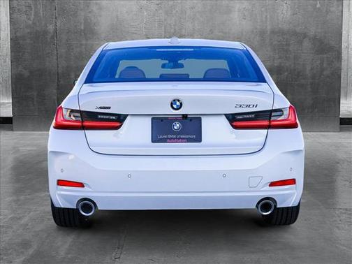2025 BMW 330 i xDrive