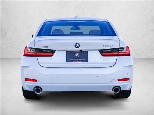 2025 BMW 330 i xDrive