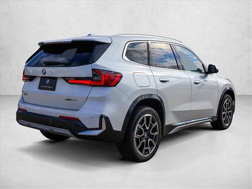 Mineral White Metallic 2026 BMW X1 xDrive28i