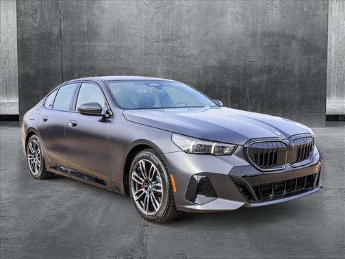2025 BMW 530 i xDrive