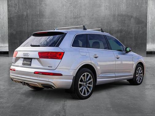 2019 Audi Q7 55 Premium Plus