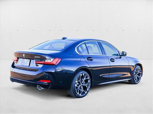 2025 BMW 330 i xDrive