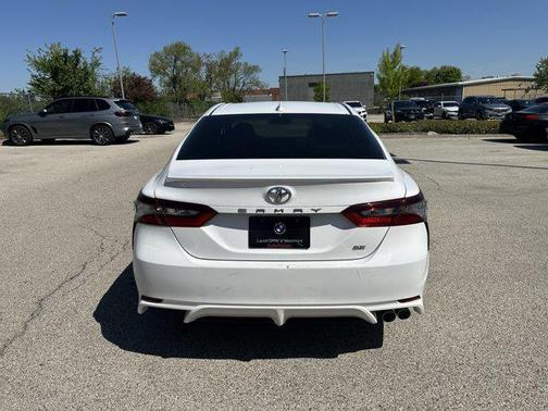 Super White 2021 Toyota Camry SE