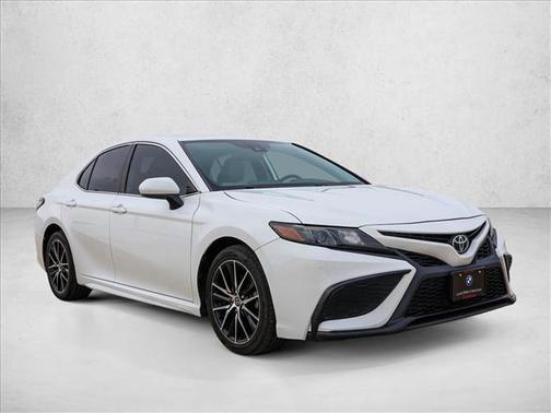 Super White 2021 Toyota Camry SE