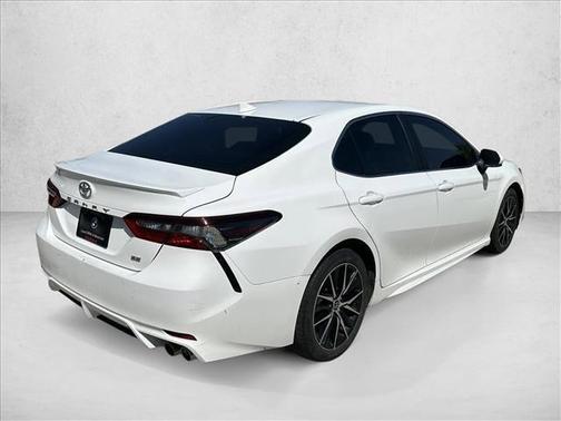 Super White 2021 Toyota Camry SE
