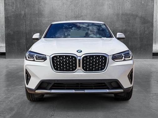 2025 BMW X4 xDrive30i