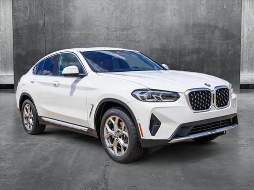 2025 BMW X4 xDrive30i