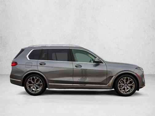 Skyscraper Grey Metallic 2024 BMW X7 xDrive40i