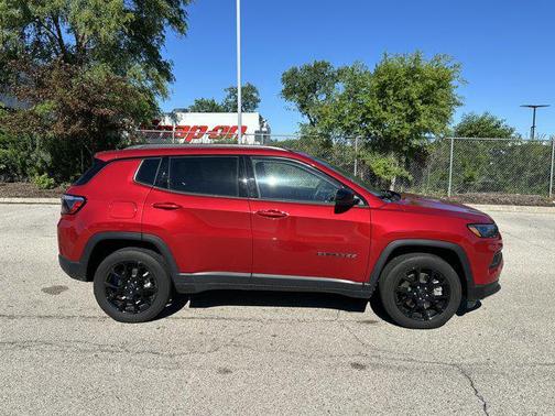 Red Hot Pearlcoat 2025 Jeep Compass Latitude