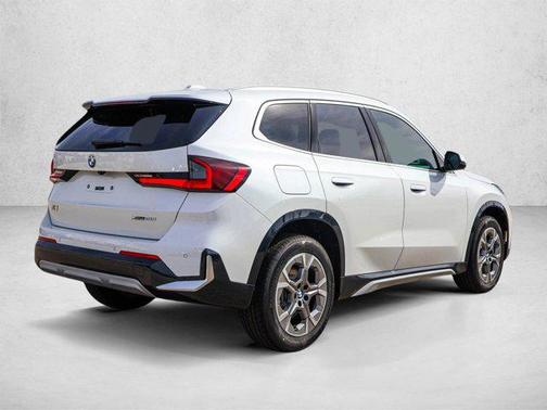 Mineral White Metallic 2026 BMW X1 xDrive28i