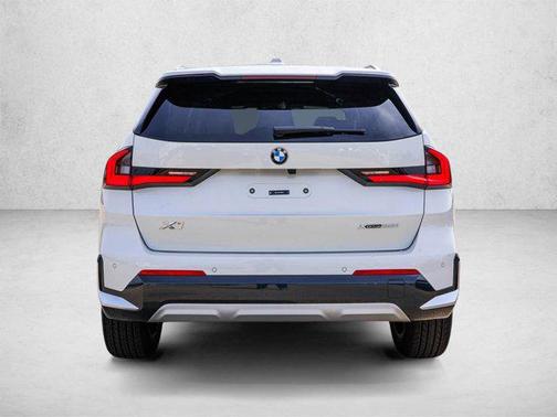 Mineral White Metallic 2026 BMW X1 xDrive28i