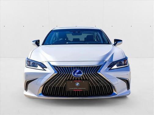 2019 Lexus ES 300h Base