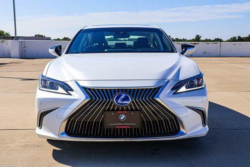 2019 Lexus ES 300h Base