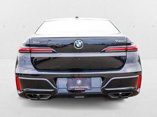 Black Sapphire Metallic 2025 BMW 760 xDrive
