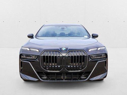 Black Sapphire Metallic 2025 BMW 760 xDrive