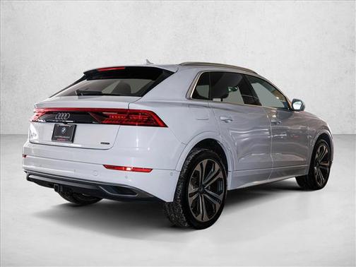 2020 Audi Q8 55 Premium Plus