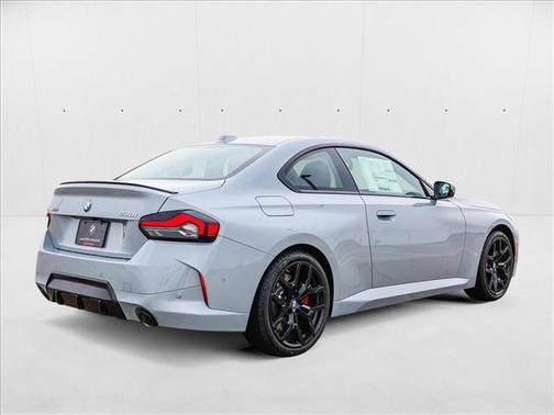 2025 BMW 230 i xDrive
