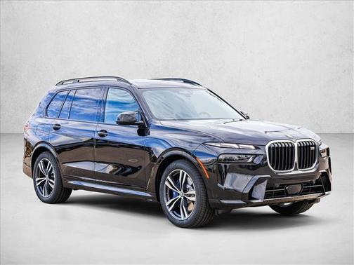 2025 BMW X7 M60i