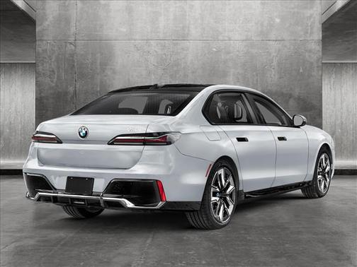 2025 BMW 740 i xDrive