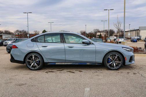 2025 BMW 530 i xDrive