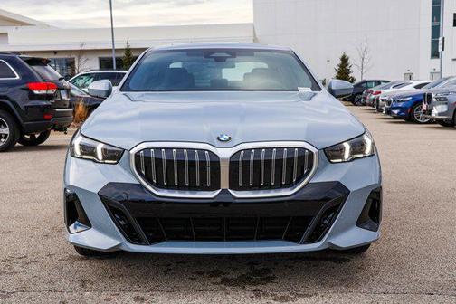 2025 BMW 530 i xDrive