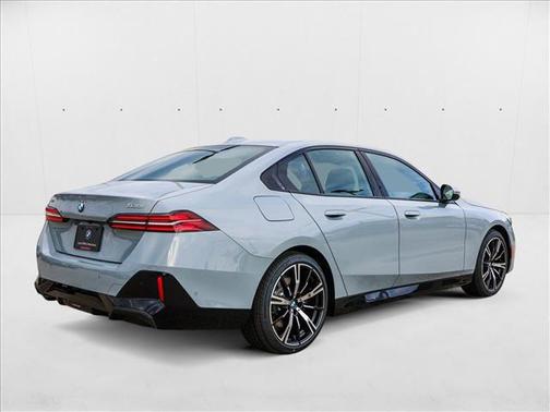 2025 BMW 530 i xDrive