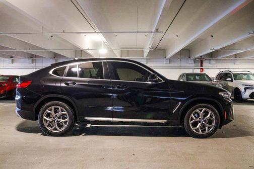 2022 BMW X4 xDrive30i