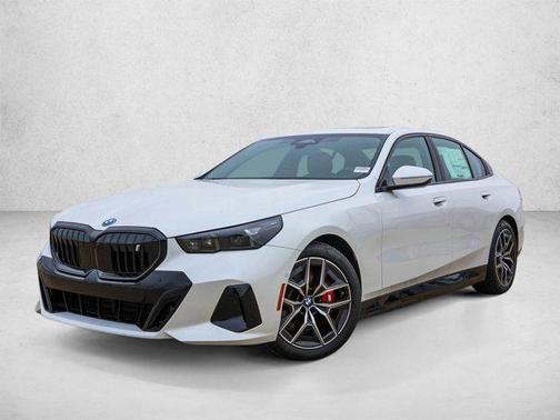 Mineral White Metallic 2026 BMW i5 xDrive40