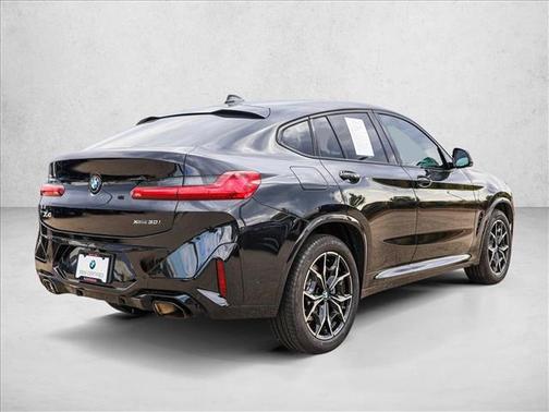 2025 BMW X4 xDrive30i