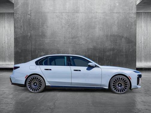 2025 BMW i7 xDrive60