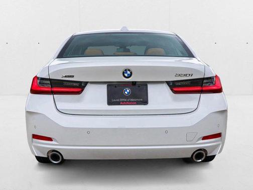 Mineral White Metallic 2025 BMW 330 i xDrive