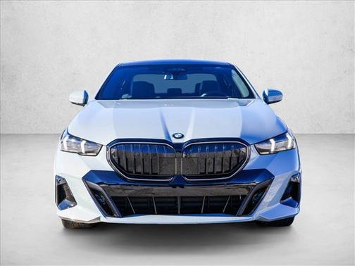 2025 BMW 530 i xDrive