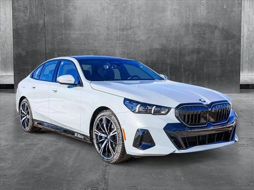 2025 BMW 530 i xDrive