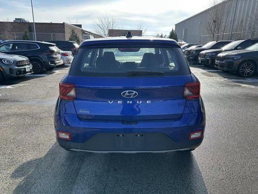 2021 Hyundai VENUE SE