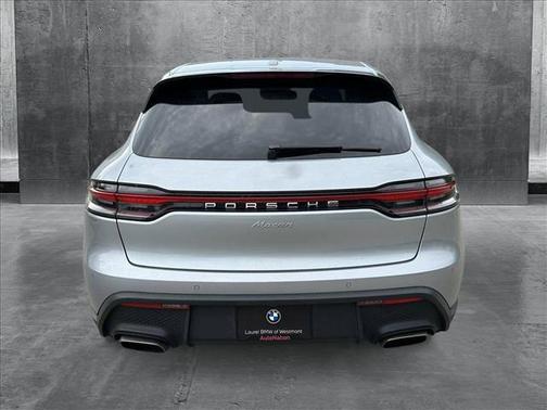 2022 Porsche Macan Base