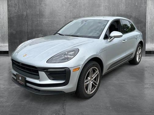 2022 Porsche Macan Base