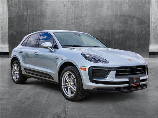 2022 Porsche Macan Base