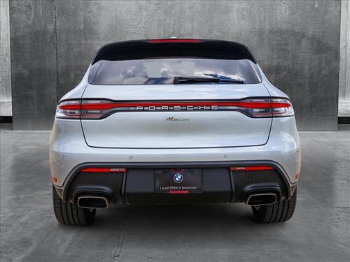 2022 Porsche Macan Base