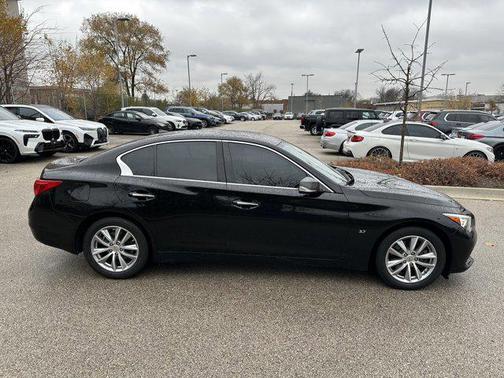 2015 INFINITI Q50 Base