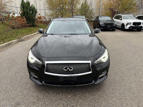 2015 INFINITI Q50 Base