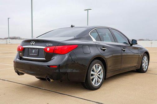 2015 INFINITI Q50 Base