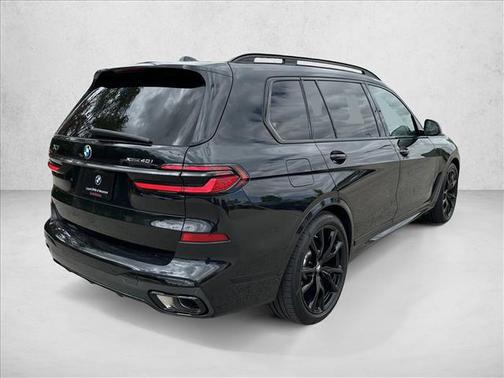 Black Sapphire Metallic 2024 BMW X7 xDrive40i