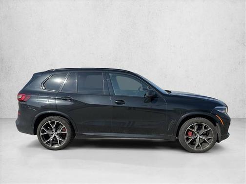 Black Sapphire Metallic 2022 BMW X5 M50i