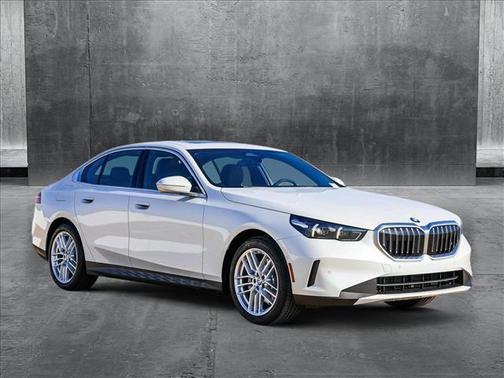 2025 BMW 530 i xDrive